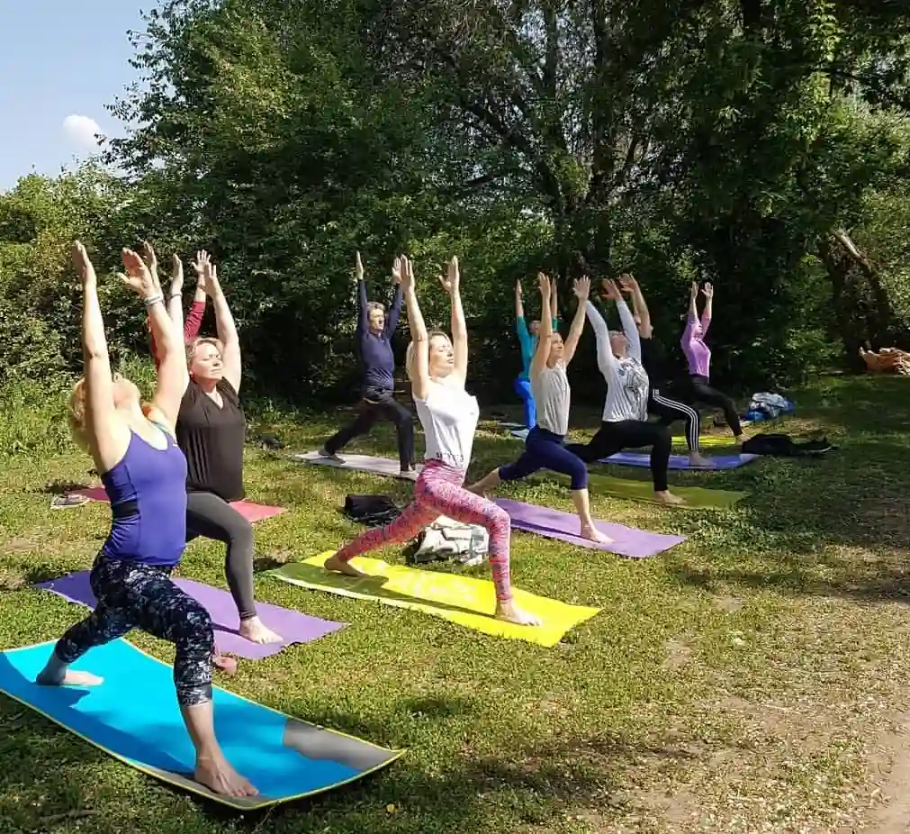 Йога на природе